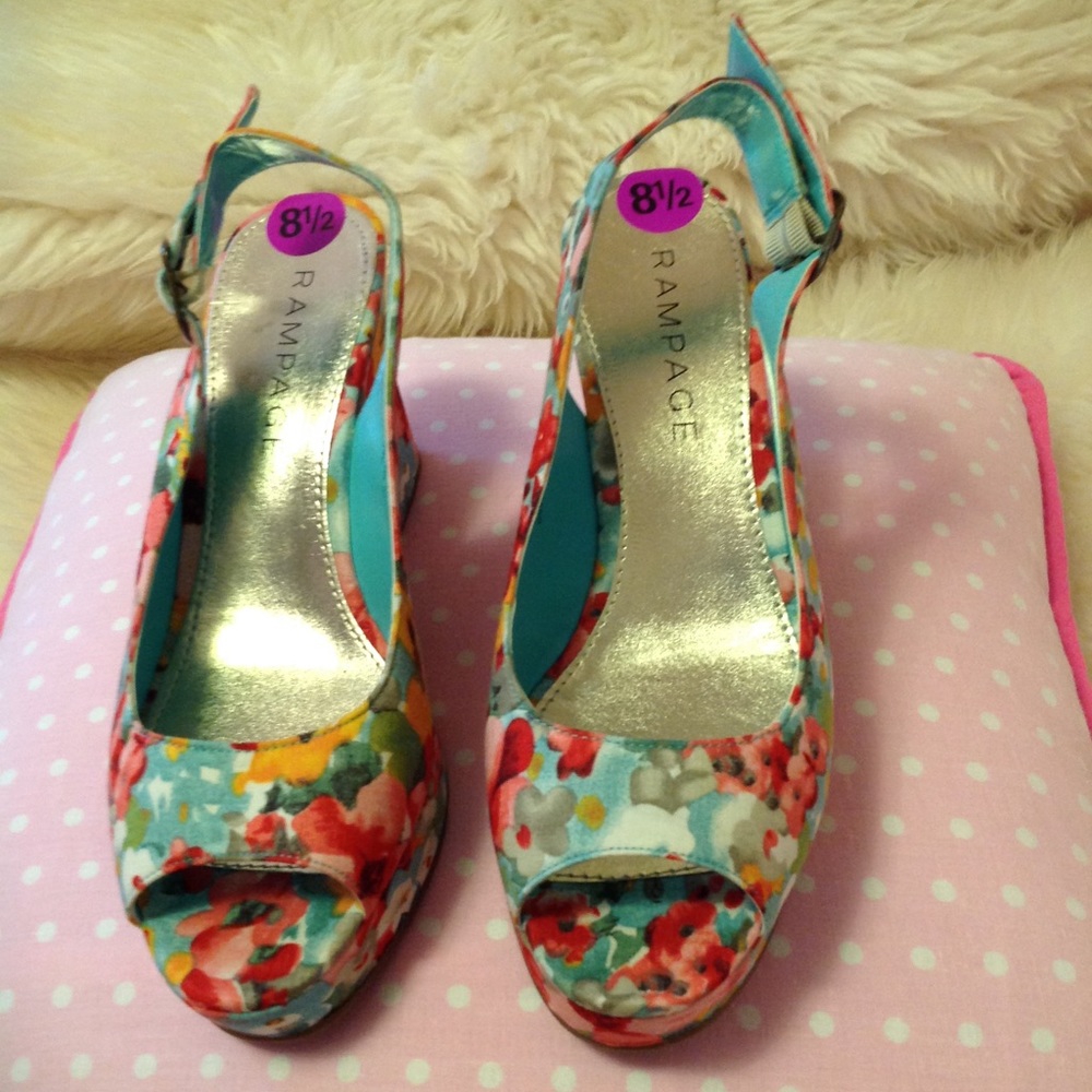 Platform shoes